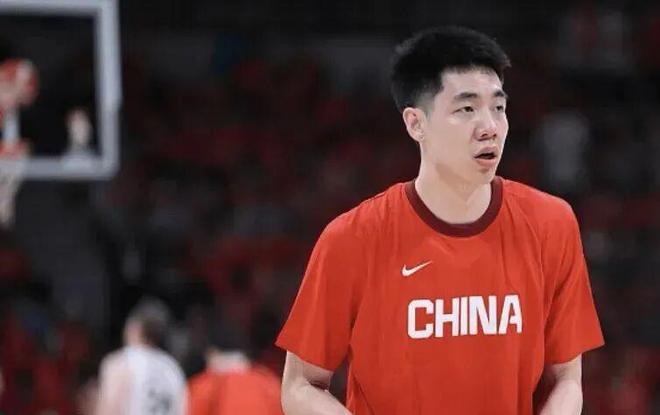 两条路径谁胜一筹?克里斯签约辽宁,法耶有望加盟高速男篮