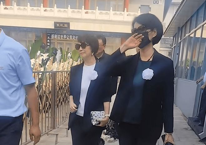沙特找中国调停胡塞,最刺眼的不是“找中国”,是先敲了美国的门