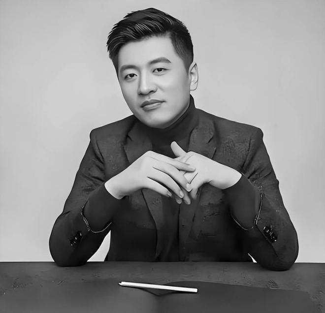 正式官宣!北京男篮举行重要会议,李楠表态发言,范子铭成为焦点