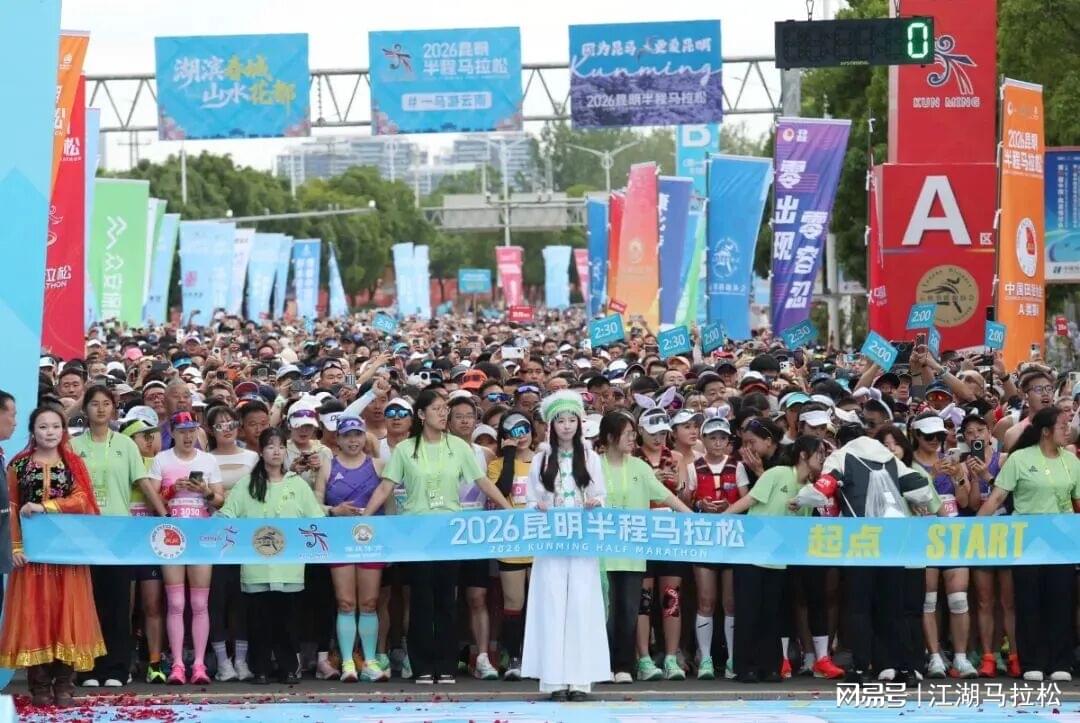 四国邀请赛收官31分大胜！山东男篮98‑67力克格鲁吉亚维克托，杨文学交出18分16篮板12助攻三双，全队助攻上涨防守全面升级
