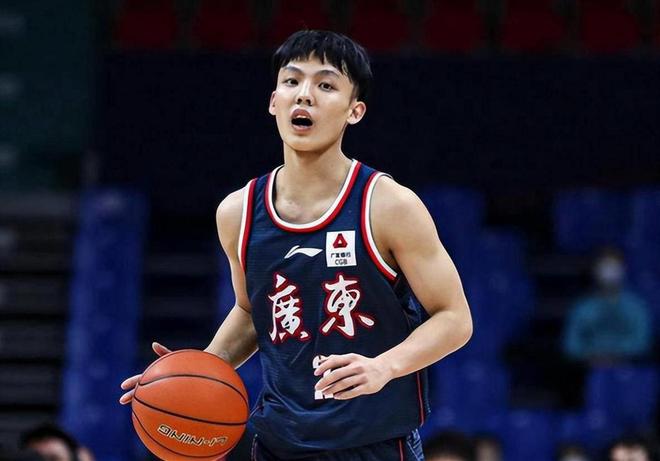 郑智谈13轮不败:我们没有任何秘诀,这都是大家拼下来的