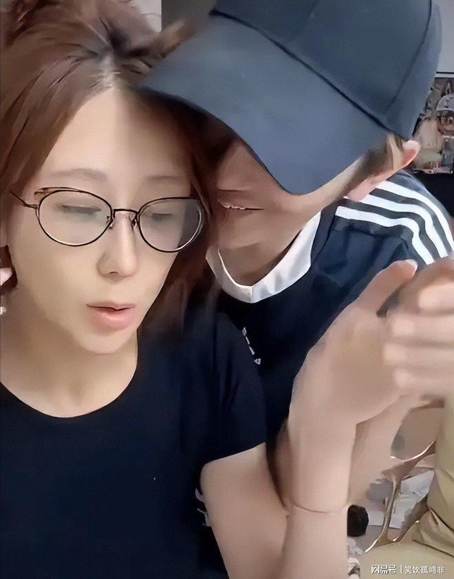手势跟极端组织有关?澳大利亚裁判辟谣:只是“潜意识的抽搐”