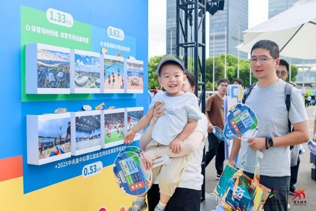 中国男篮险胜荷兰,廖三宁21+7高诗岩13分,杨瀚森7分8板徐昕伤退