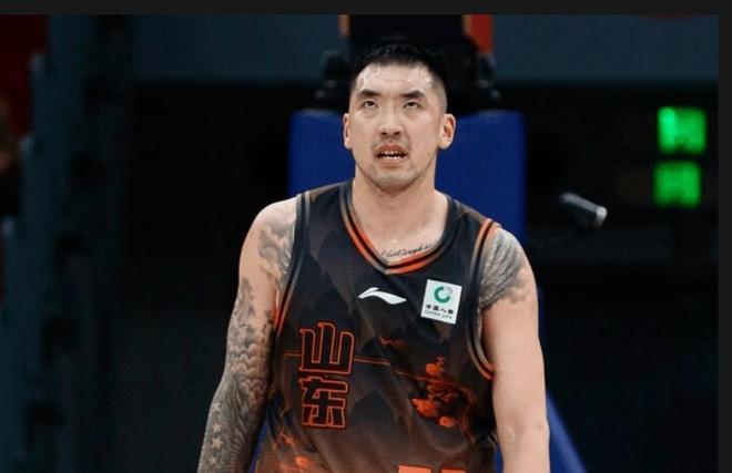 博主:云南玉昆中场张宇峰将加盟深圳新鹏城