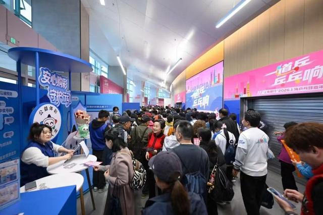 中国男篮险胜荷兰,廖三宁21+7高诗岩13分,杨瀚森7分8板徐昕伤退