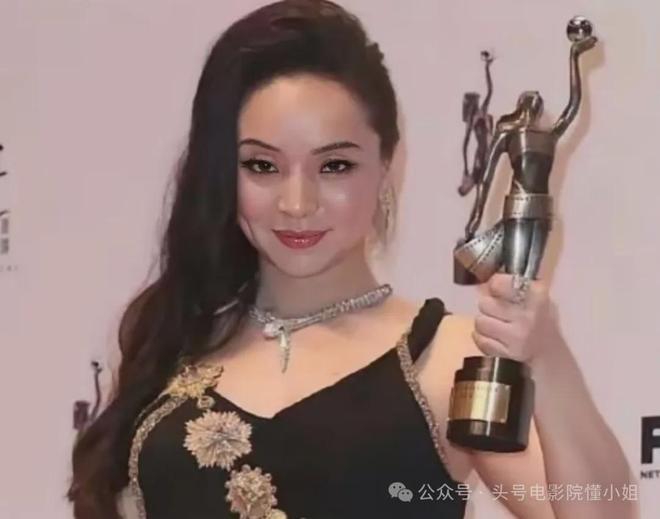 上海老年综合津贴:各年龄段待遇不同,建议存起来对照