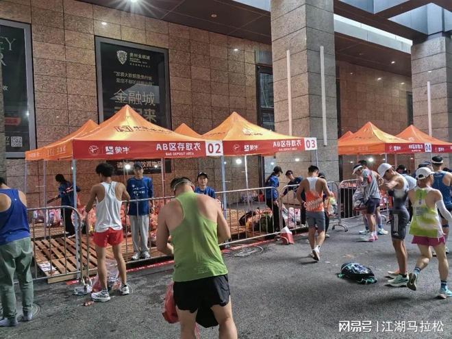 不再遮掩!默茨对华改口,中方订单被六国分走,近60架空客白买?