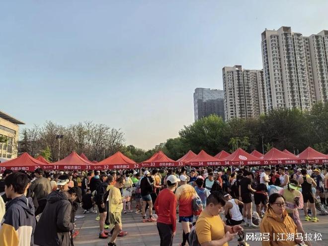 不再遮掩!默茨对华改口,中方订单被六国分走,近60架空客白买?