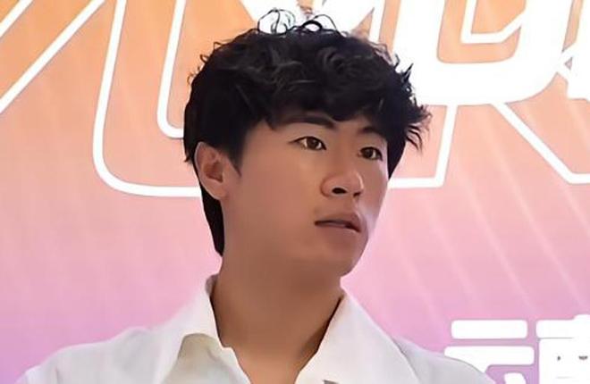 龚正市长调研体育产业和文商旅体展融合重点项目,并出席上海男篮赛季总结大会